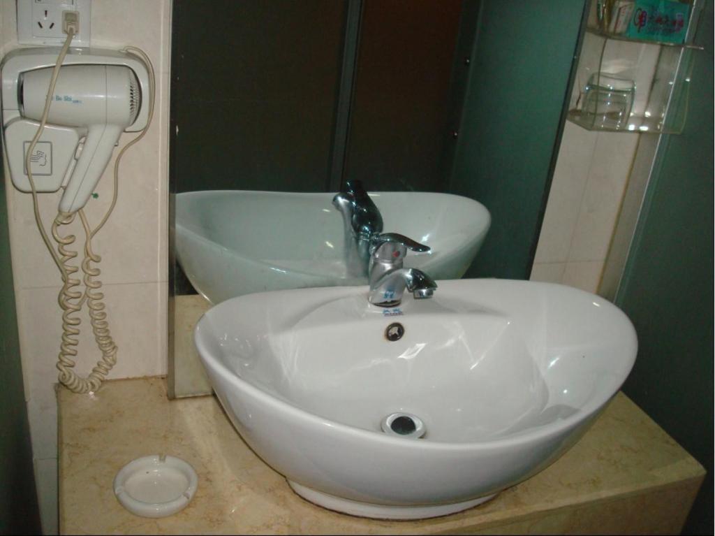 Guangzhou Guangtao Hotel Стая снимка
